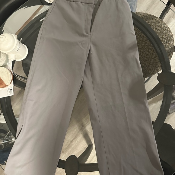 Closet clean aritzia, lululemon, old navy - Picture 5 of 10